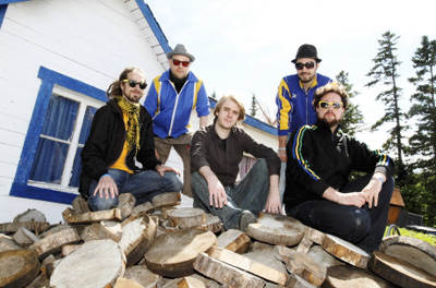 Mad Moizle Giraf - live au Festival de la chanson de Tadoussac