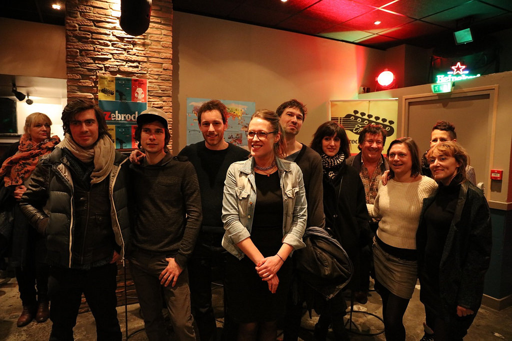 l'équipe + les groupes 2016 du Grand Zebrock (de gauche à droite) : Nathalie le Pennec, chargée de production / SANGUE / SOUL NOIR / Hélène Pons, directrice de production / INO ARA / Edgard Garcia, Directeur / Carole de FACE A LA MER / ALONE AND ME.