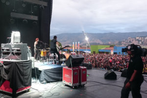 3-Concert-Altvavoz- Catfish report sur Longueur d'Ondes