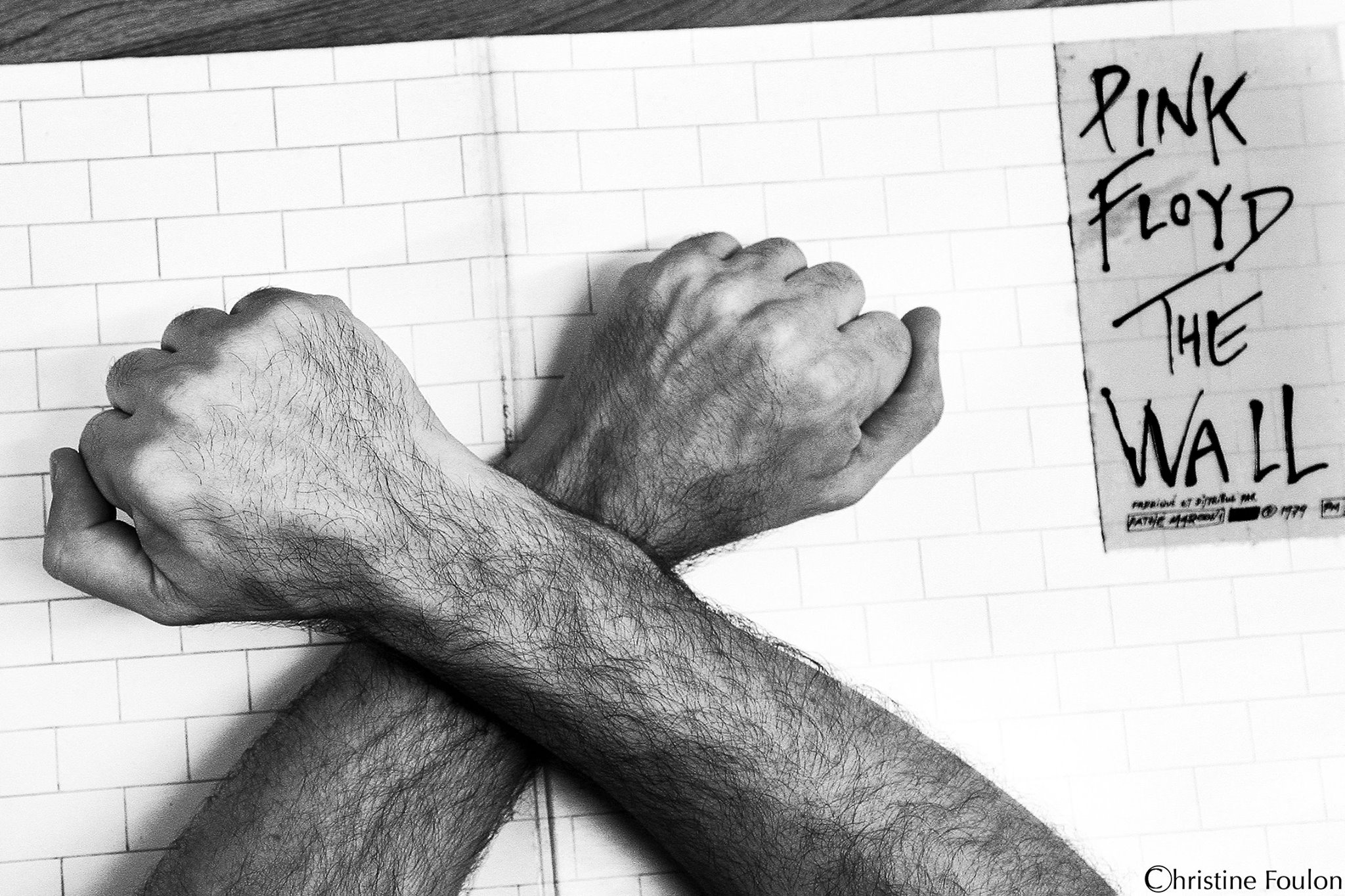 "Hands" ! de Christine Foulon - Longueur d'Ondes