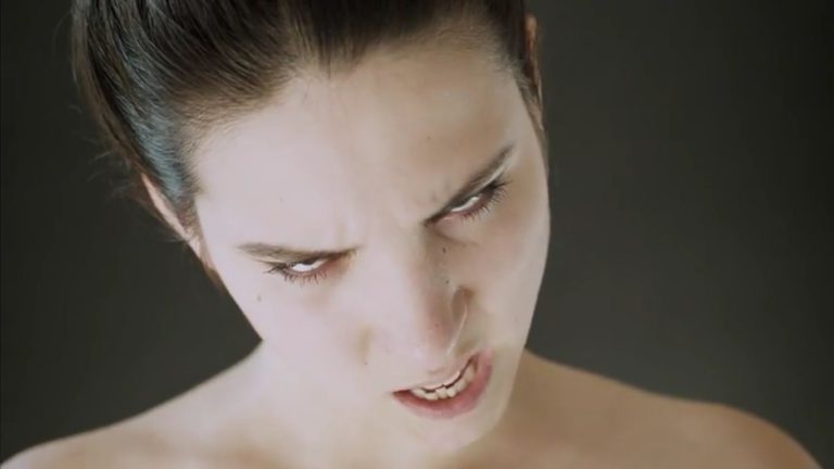 KROY, son clip “Monstrosity” sur Longueur d'Ondes