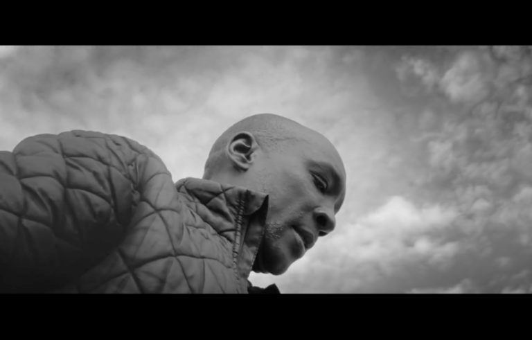 Laura Clauzel, son clip “The shape of shame” sur Longueur d'Ondes