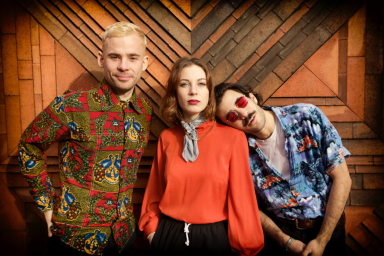 Thérapie Taxi, leur album Hit sale sur Longueur d'Ondes