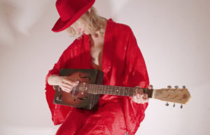 France de Griessen, son clip “A taste of you” en EXCLU Longueur d'Ondes
