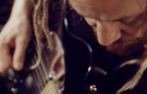Fred Mariolle, “Sur les chemins de la boheme” sur Longueur d'Ondes