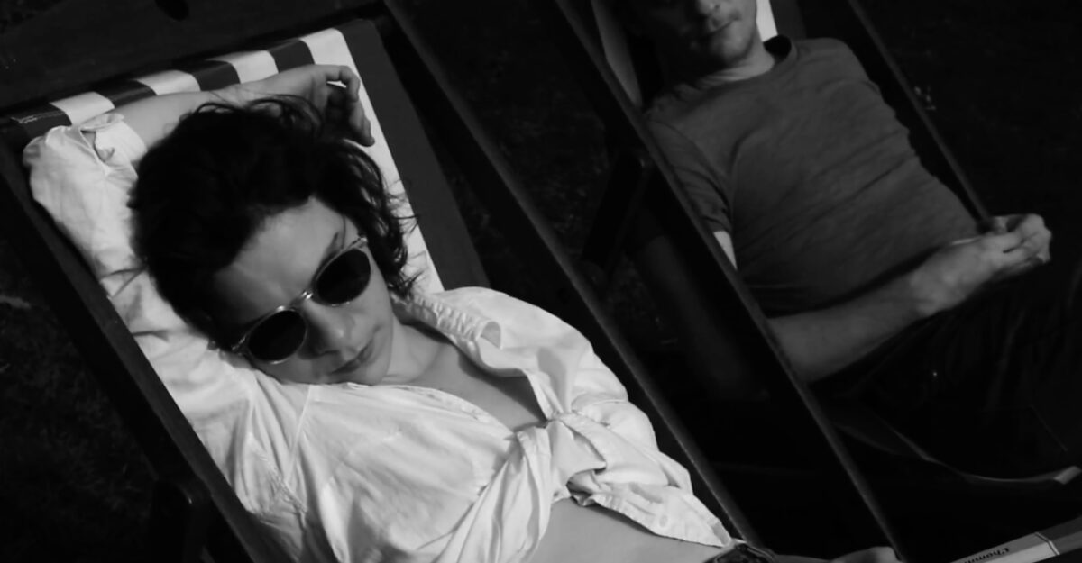 Celine Ollivier, son clip “Tes levres sur mon front” sur Longueur d'Ondes