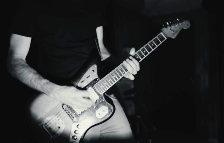 Bebly, leur clip “Je me ravise enfin” sur Longueur d'Ondes
