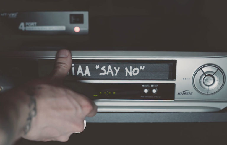 IT IT ANITA, leur clip “Say so” sur Longueur d'Ondes