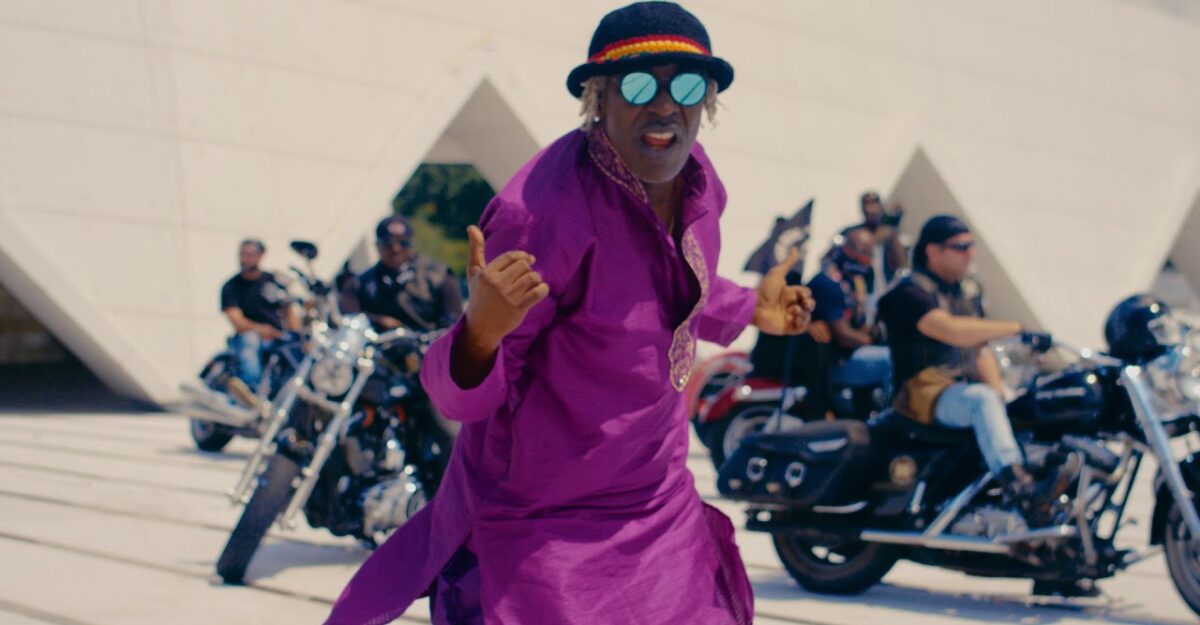 Alpha Blondy, son clip “Whole lotta love” sur Longueur d'Ondes