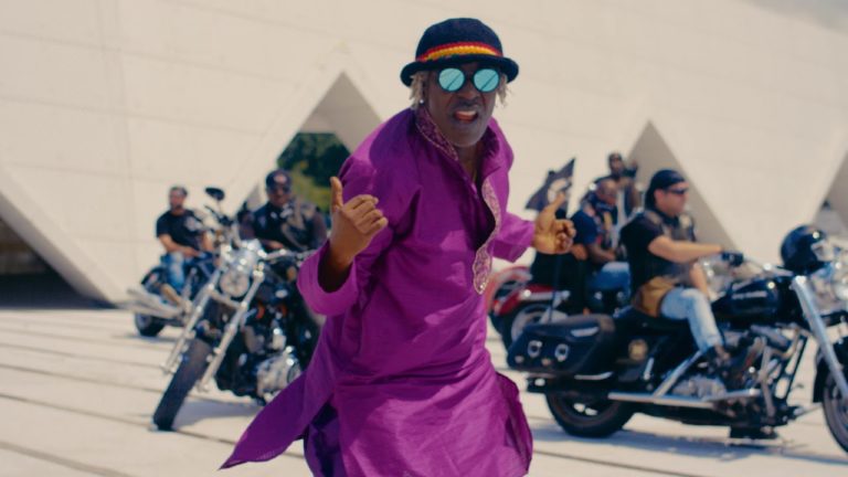Alpha Blondy, son clip “Whole lotta love” sur Longueur d'Ondes