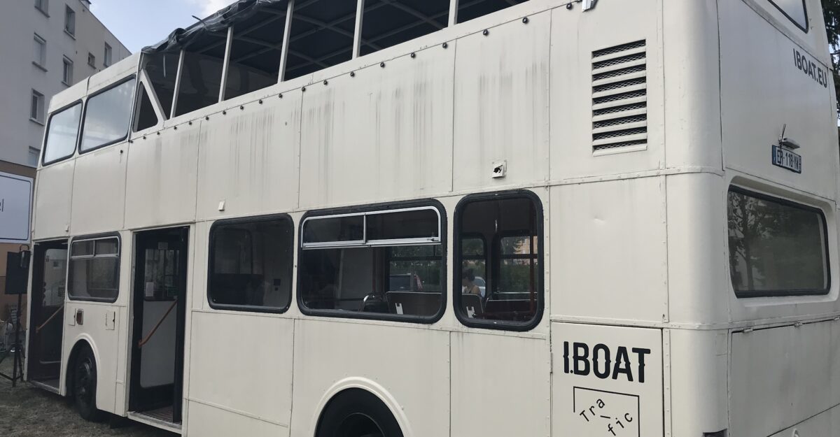 Bus Edward