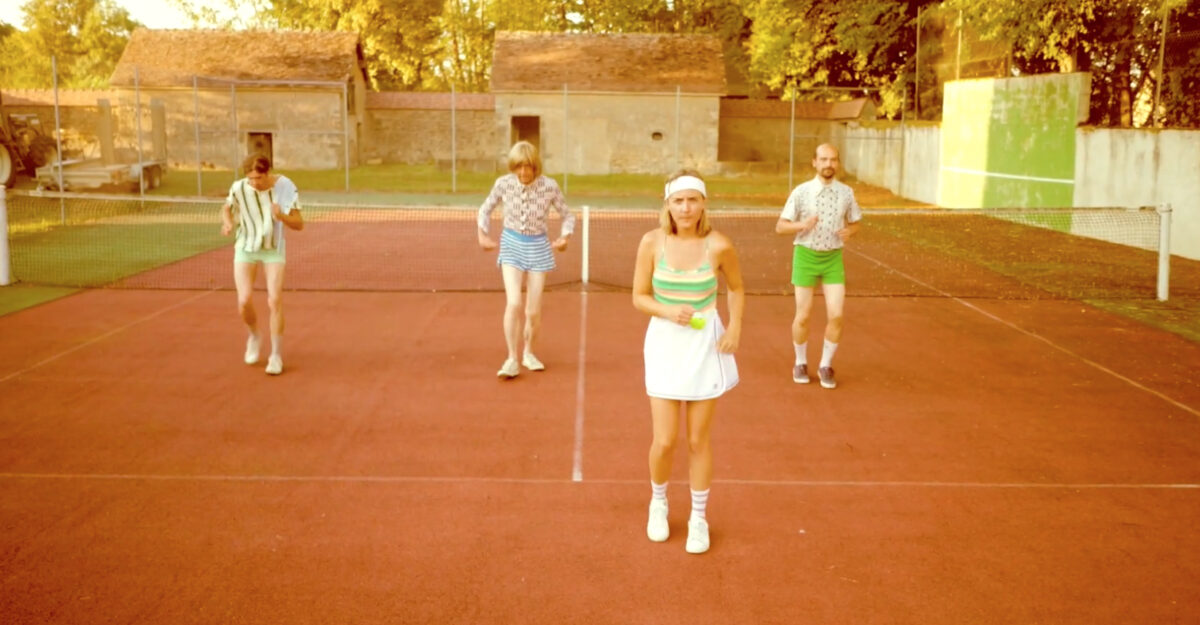 Sophie Le Cam, son clip “Sujet limite” sur Longueur d'Ondes