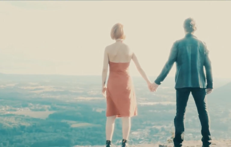 Vincent Eckert, son clip “Tu t eloignes” sur Longueur d'Ondes