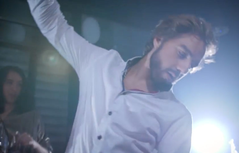 Valentin, son clip “Stroboscope” en EXCLU sur Longueur d'Ondes
