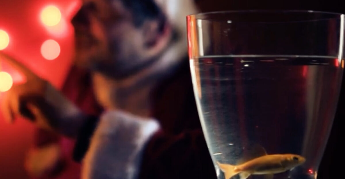 Evelyne Gallet, son clip “Infidele” sur Longueur d'Ondes