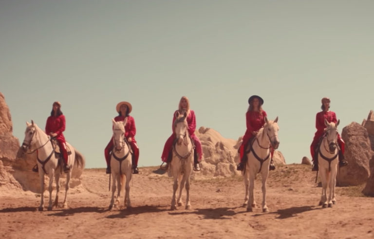 Cats On Trees, leur clip “Blue” sur Longueur d'Ondes