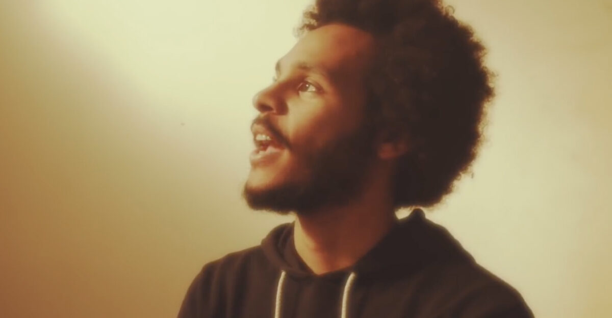 Yudimah, son clip “Run it” sur Longueur d'Ondes