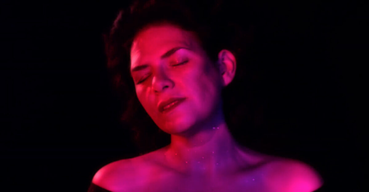 Emma Sand Group, son clip “First day (Waiting)” sur Longueur d'Ondes