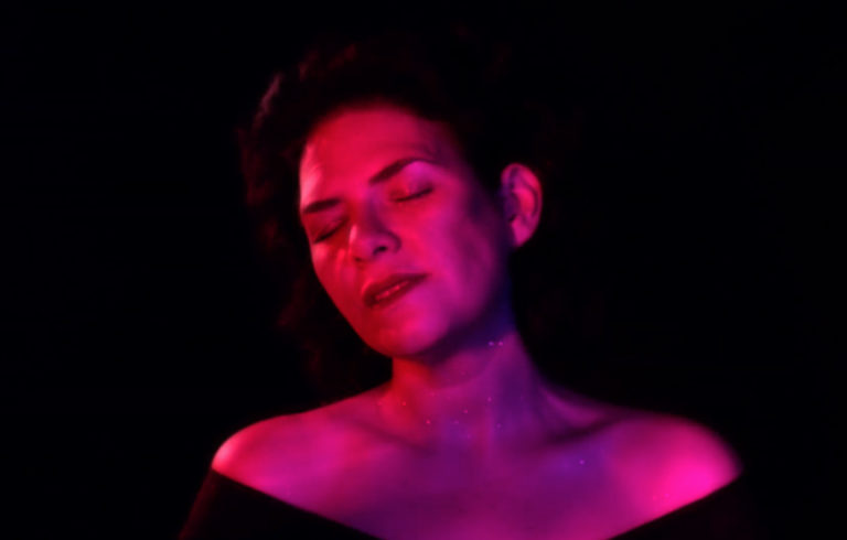 Emma Sand Group, son clip “First day (Waiting)” sur Longueur d'Ondes