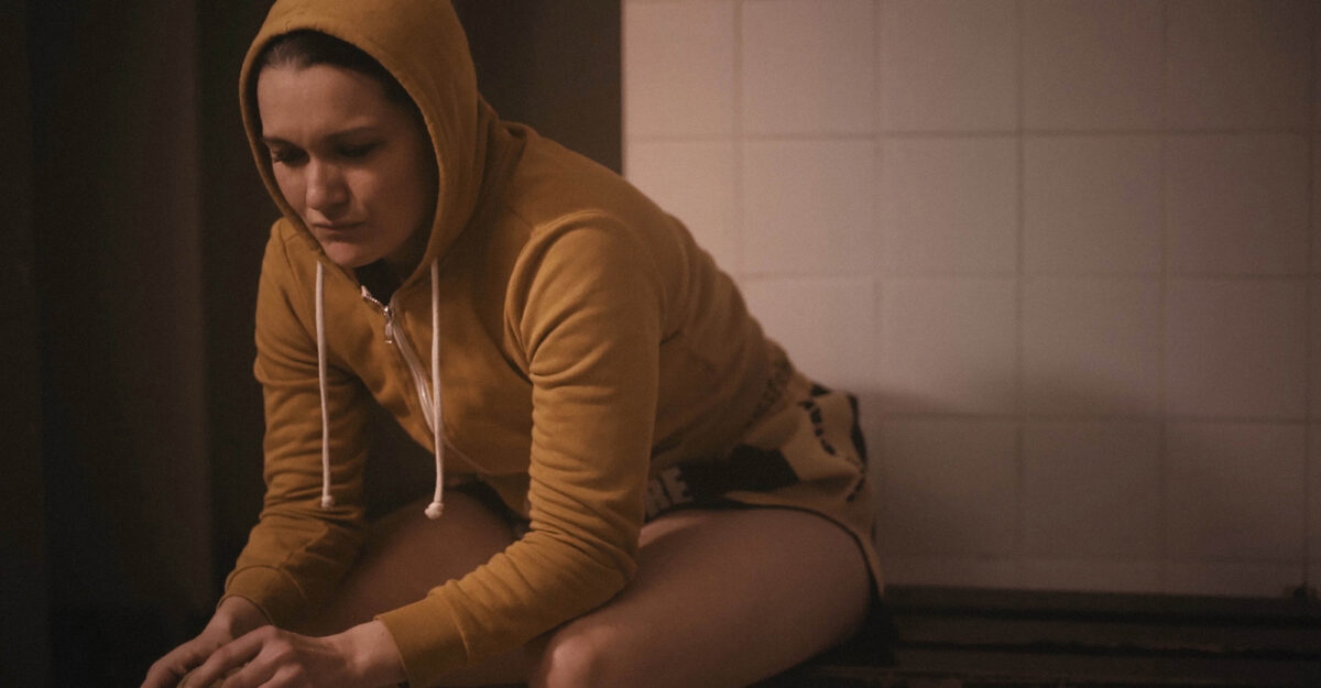 Emilie Marsh, son clip “L'aventure” en EXCLU sur Longueur d'Ondes