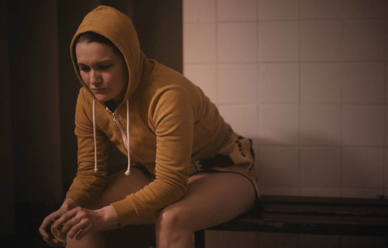 Emilie Marsh, son clip “L'aventure” en EXCLU sur Longueur d'Ondes