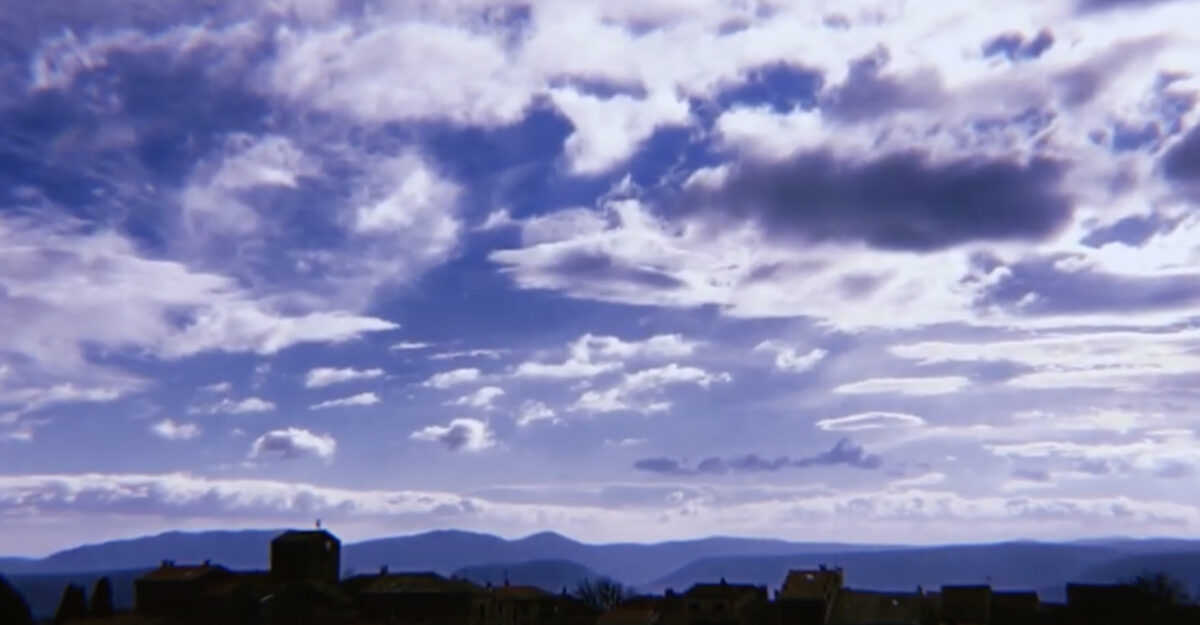 Penelope Antena, son clip “June' 87” en EXCLU sur Longueur d'Ondes