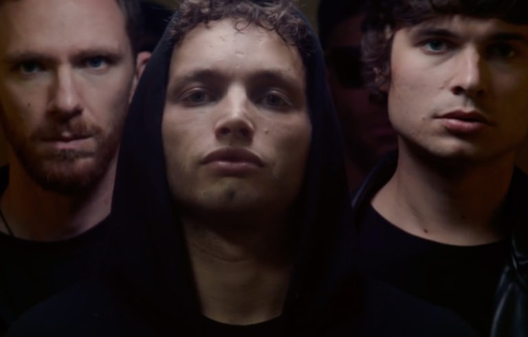 SUEUR, leur clip “En équilibre” sur Longueur d'Ondes