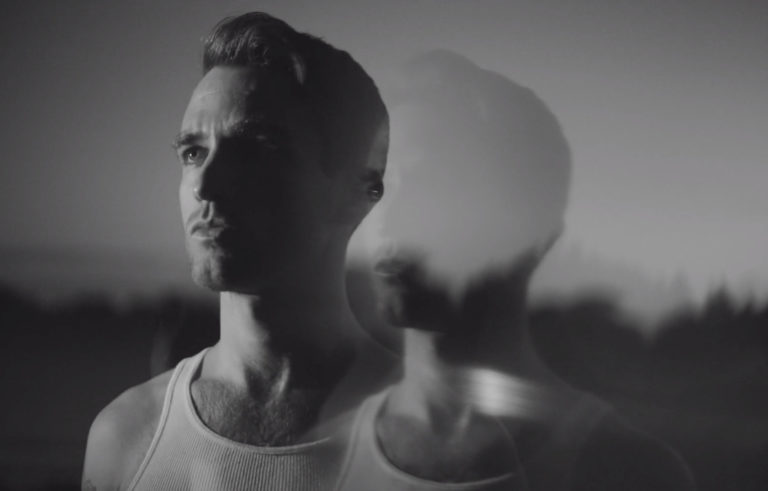 Chris Garneau, son clip “Little while” sur Longueur d'Ondes