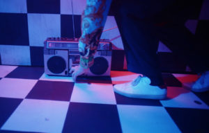 Aaron, leur clip “The flame” sur Longueur d'Ondes
