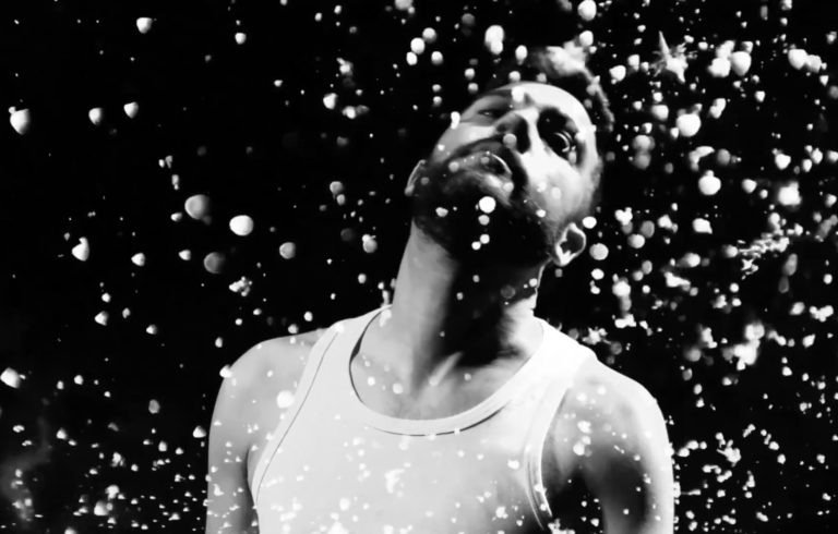 YN, leur clip “RéVOLution” sur Longueur d'Ondes