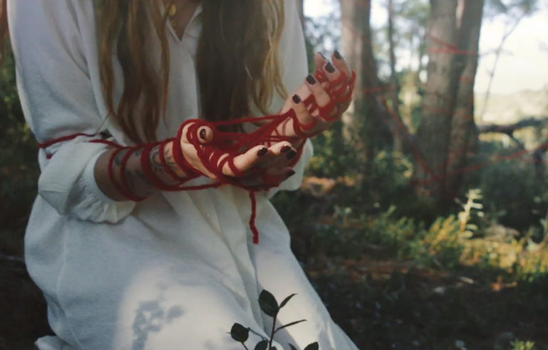 Kirtan Electric Dream, leur clip “Short film” en EXCLU sur Longueur d'Ondes