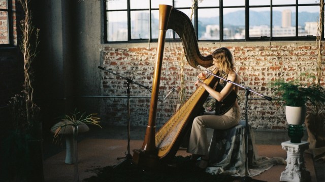 Naomi Greene, son clip “Over the hills” sur Longueur d’Ondes