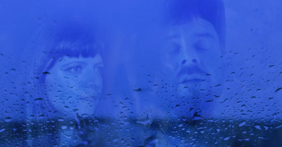MIEGEVILLE, son clip “La baleine bleue” sur Longueur d'Ondes