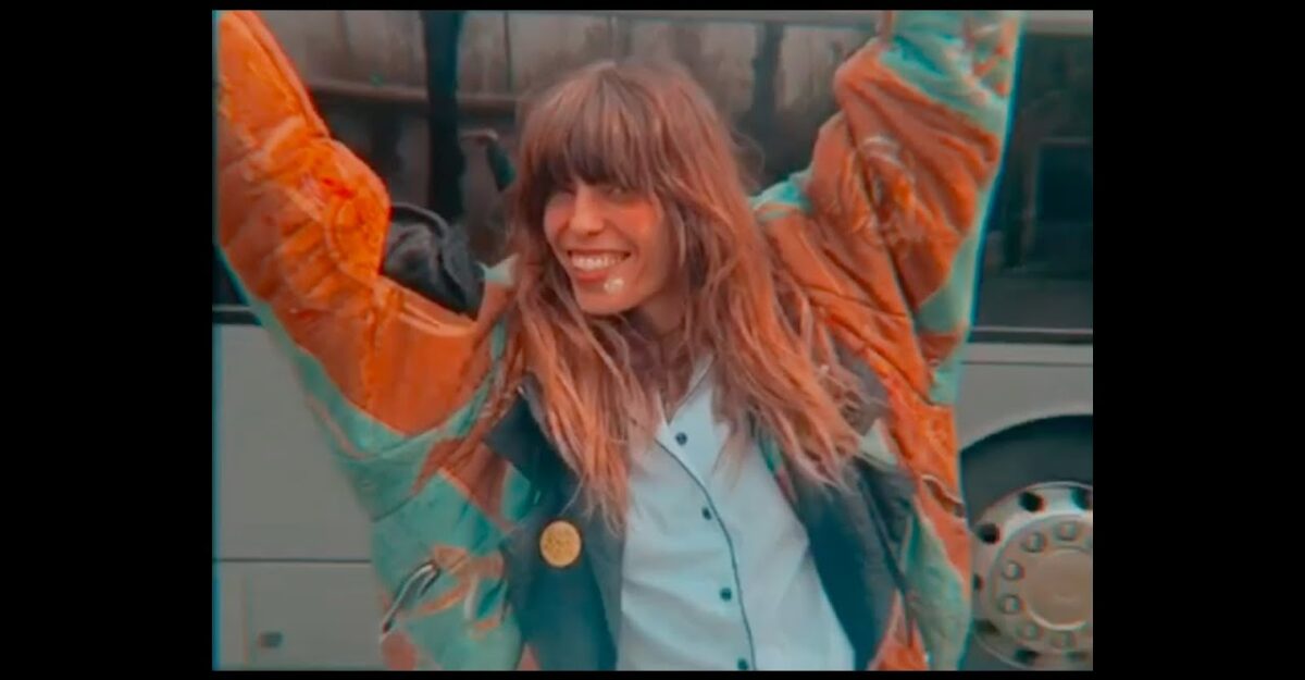 lou-doillon-look-at-me-now