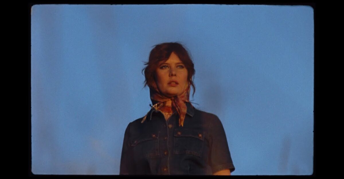 Soleil Bleu, leur clip “Alma Page” sur Longueur d’Ondes
