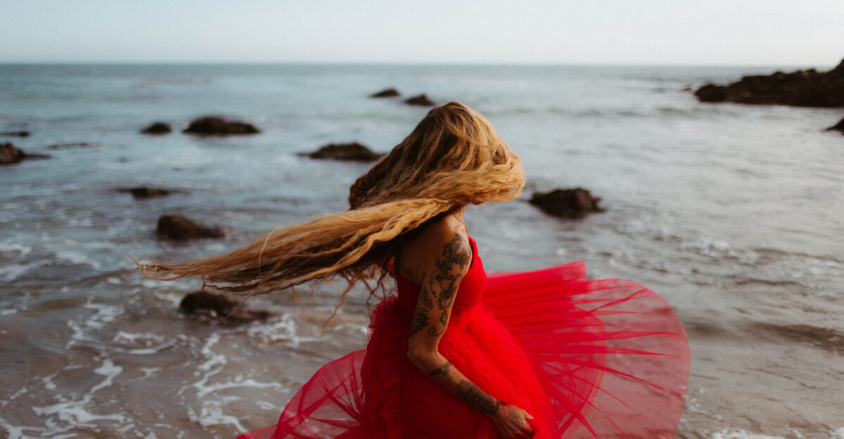 Chloé Trujillo, son clip “Tide” en EXCLU sur Longueur d'Ondes