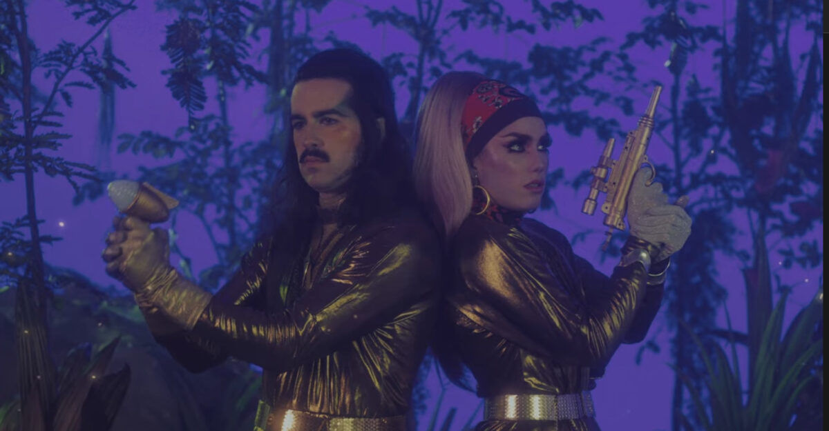 Les Deuxluxe, leur clip Vacances Everest sur Longueur d'Ondes