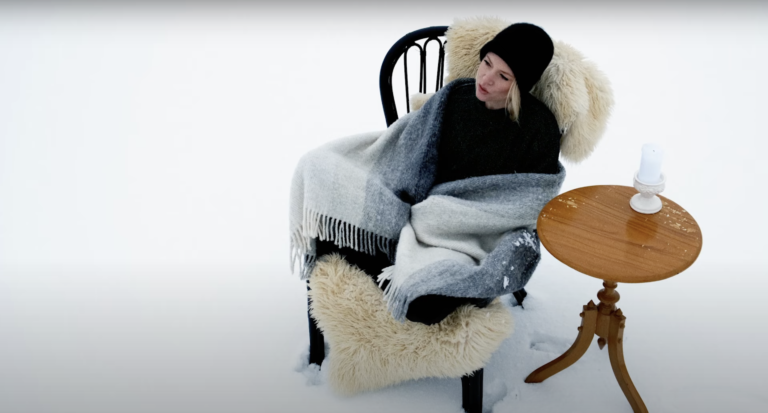 Fredrika Stahl, son clip ”Rivers” est sur Longueur d'Ondes