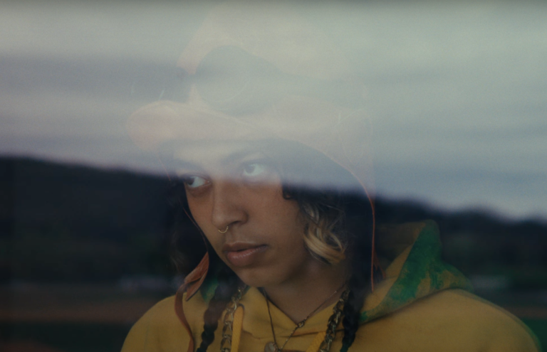Eloi, son clip ”Soleil mort“ est sur Longueur d'Ondes