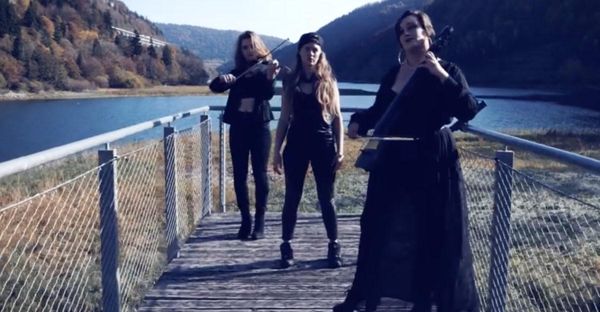 UltraMoule, leur clip “1-2-3 Soleil” en EXCLU sur Longueur d'Ondes