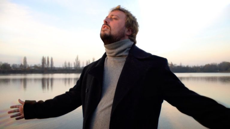 Ouai Stephane - Clip "On A Tous Le Droit" (Liane Foly Cover)